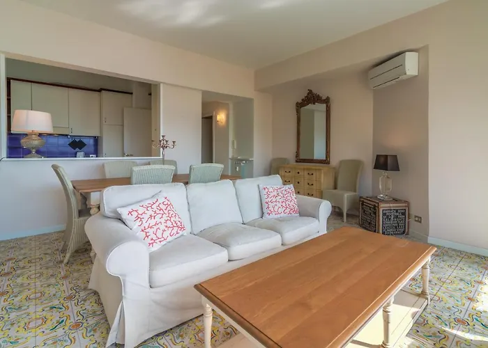 Timone By Portofinohomes Apartament *